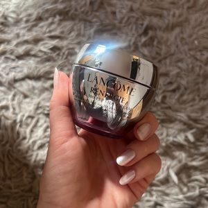 Lancôme
Rénergie H.P.N. 300-Peptide Anti-Aging Cream